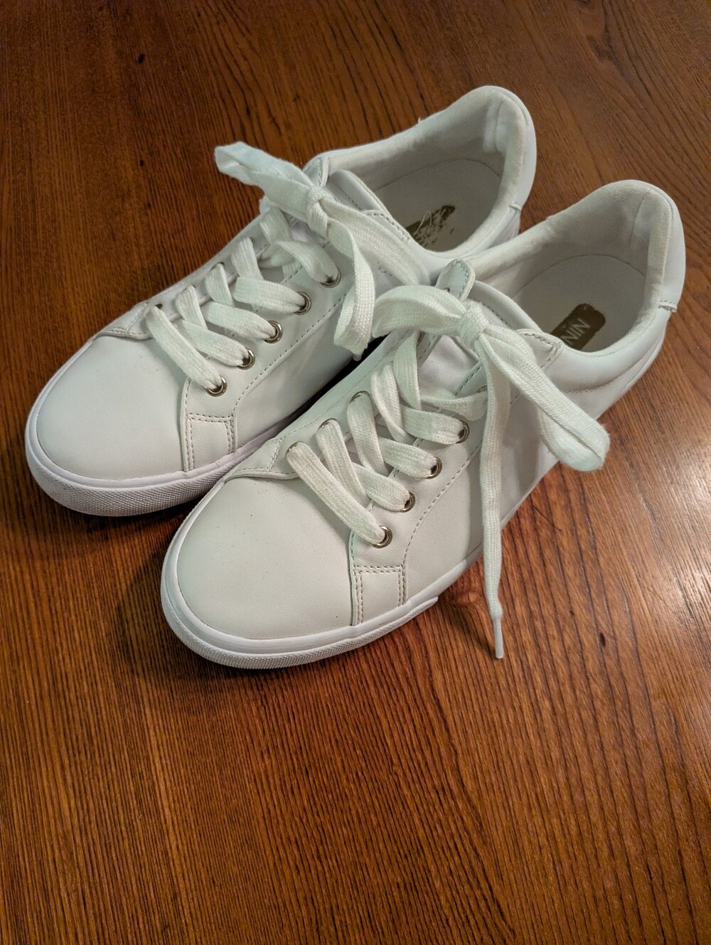 Nine West White Low-Top Lace-Up Sneakers 8.5